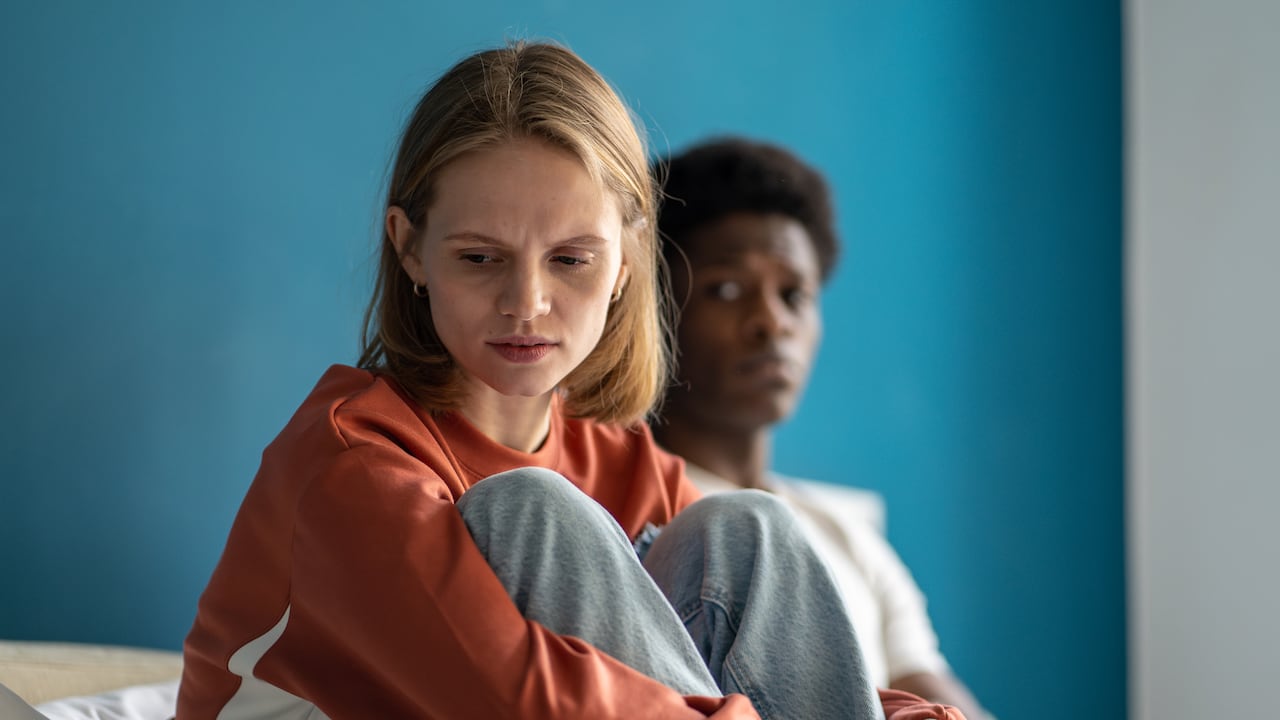 Ciertas parejas zodiacales presentan tendencia a conflictos y desequilibrio emocional, según IA.