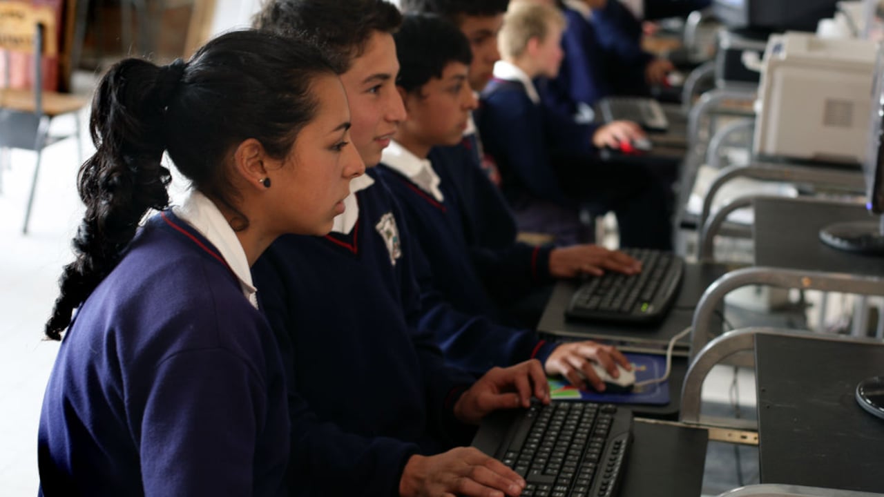 Las TIC son una de las herramientas que según Caballero y Cruz ha permitido mejorar la calidad educativa en Cundinamarca. Foto: Archivo SEMANA
