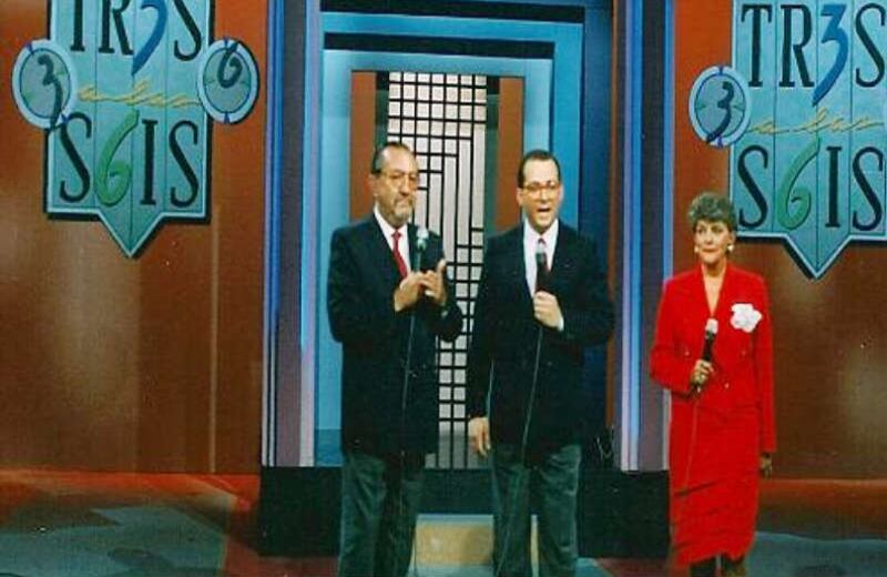 Con Fernando Gonzalez-Pacheco y Jota Mario Valencia, Gloria Valencia de Castano presentó el programa Los Tres a las Seis.