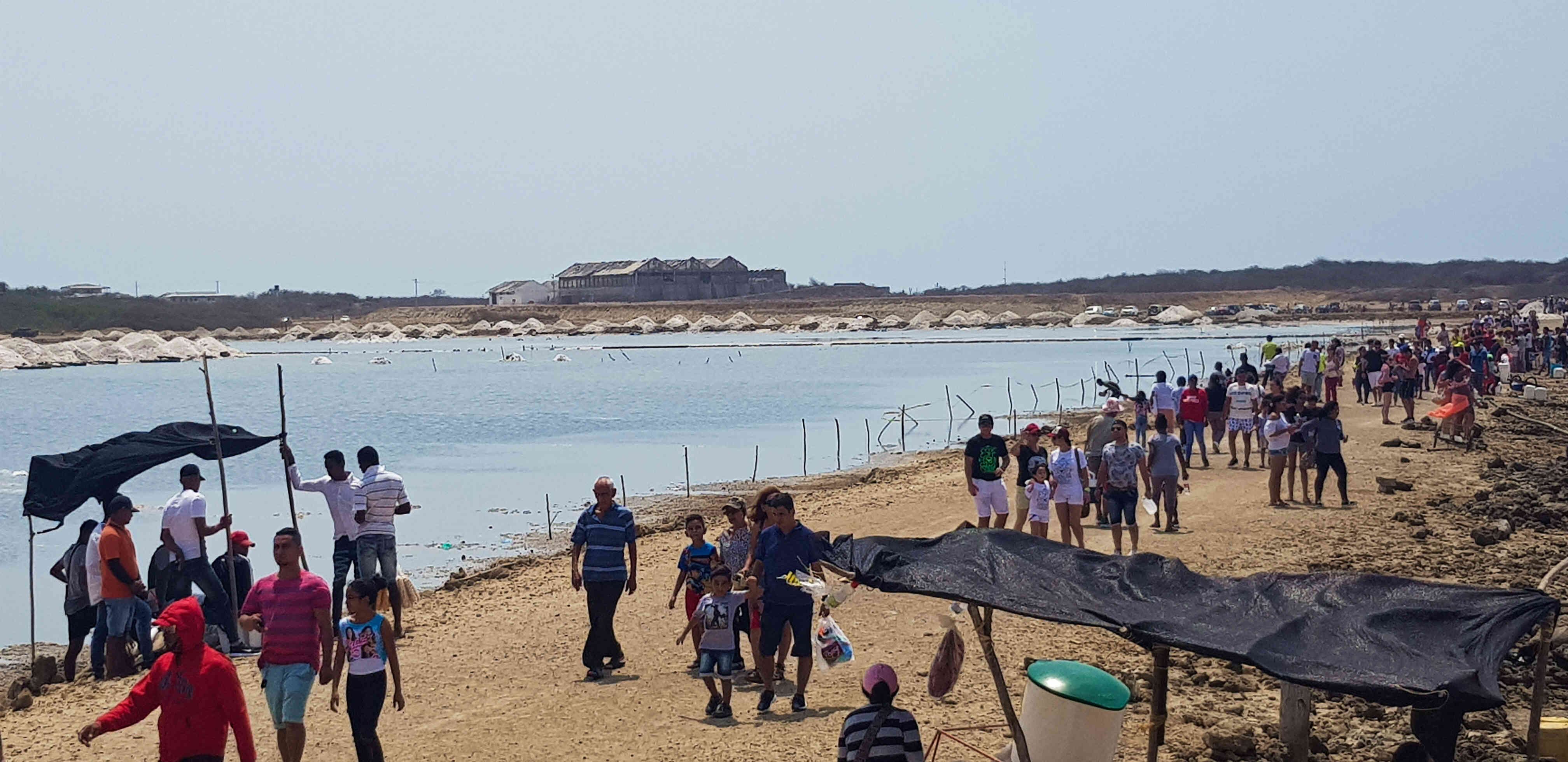 El pasado 11 de marzo la Gobernación de Bolívar reabrió estas salinas, clausuradas desde 2016, que previsiblemente se convertirían en un atractivo turístico y fuente de ingreso adicional para los habitantes de Galerazamba.