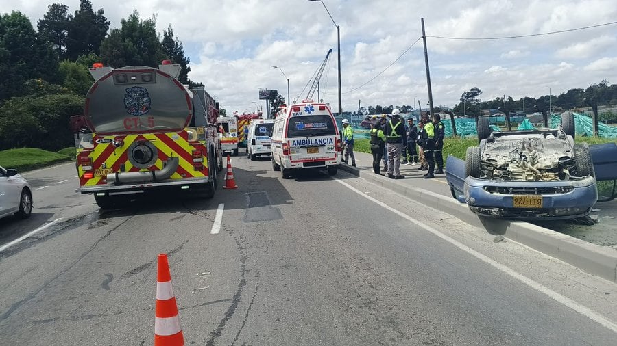 Un grave accidente se registró en la Autopista Norte con calle 235.