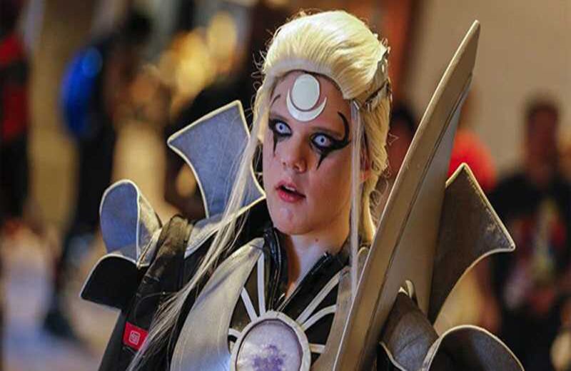 Previamente al día del trabajo, miles de cosplays se reúnen en Atlanta, Estados Unidos para la Trigésima convención de Dragon Con science fiction and fantasy celebrada cada año por esta tribu urbana.