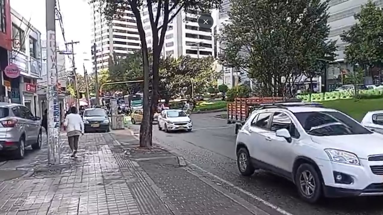 Alto flujo vehicular en la carrera Séptima.
