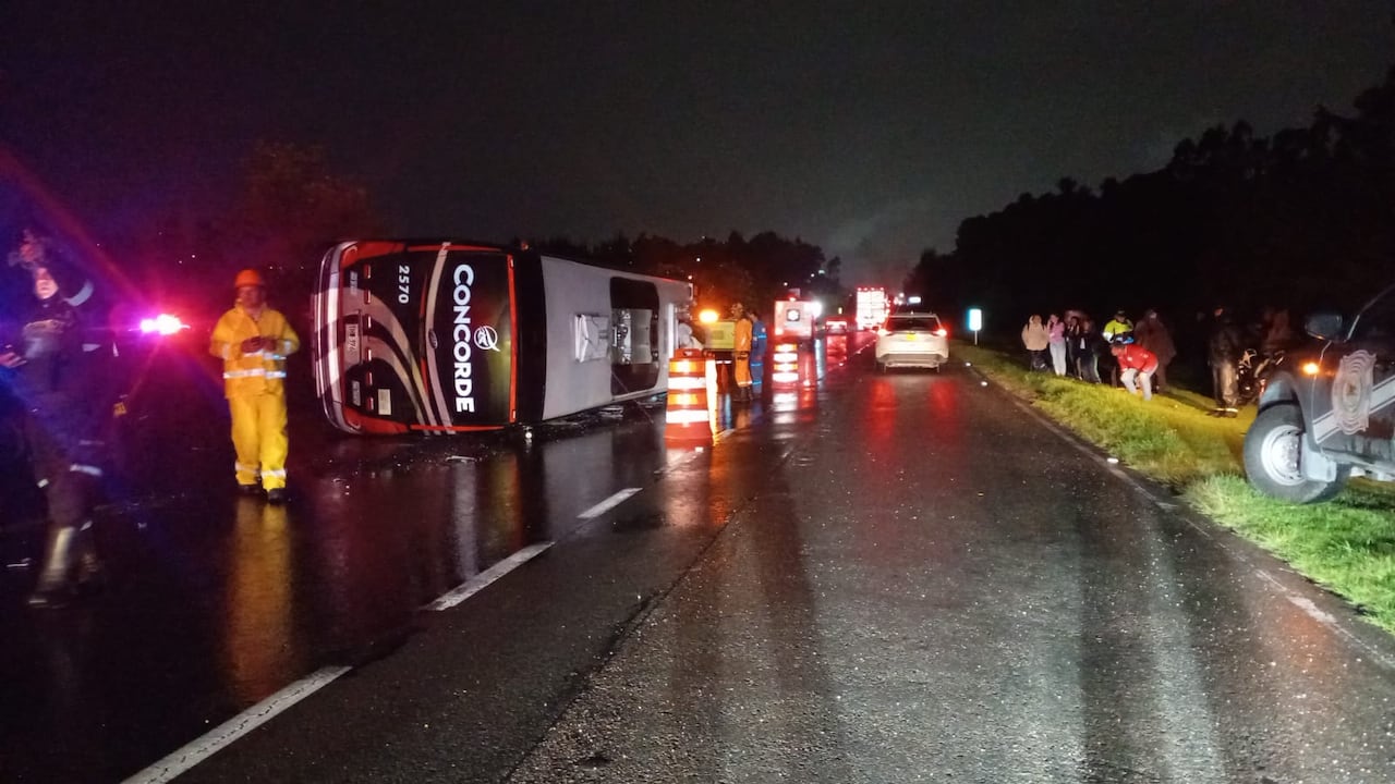 Muere mujer en accidente de tránsito.
