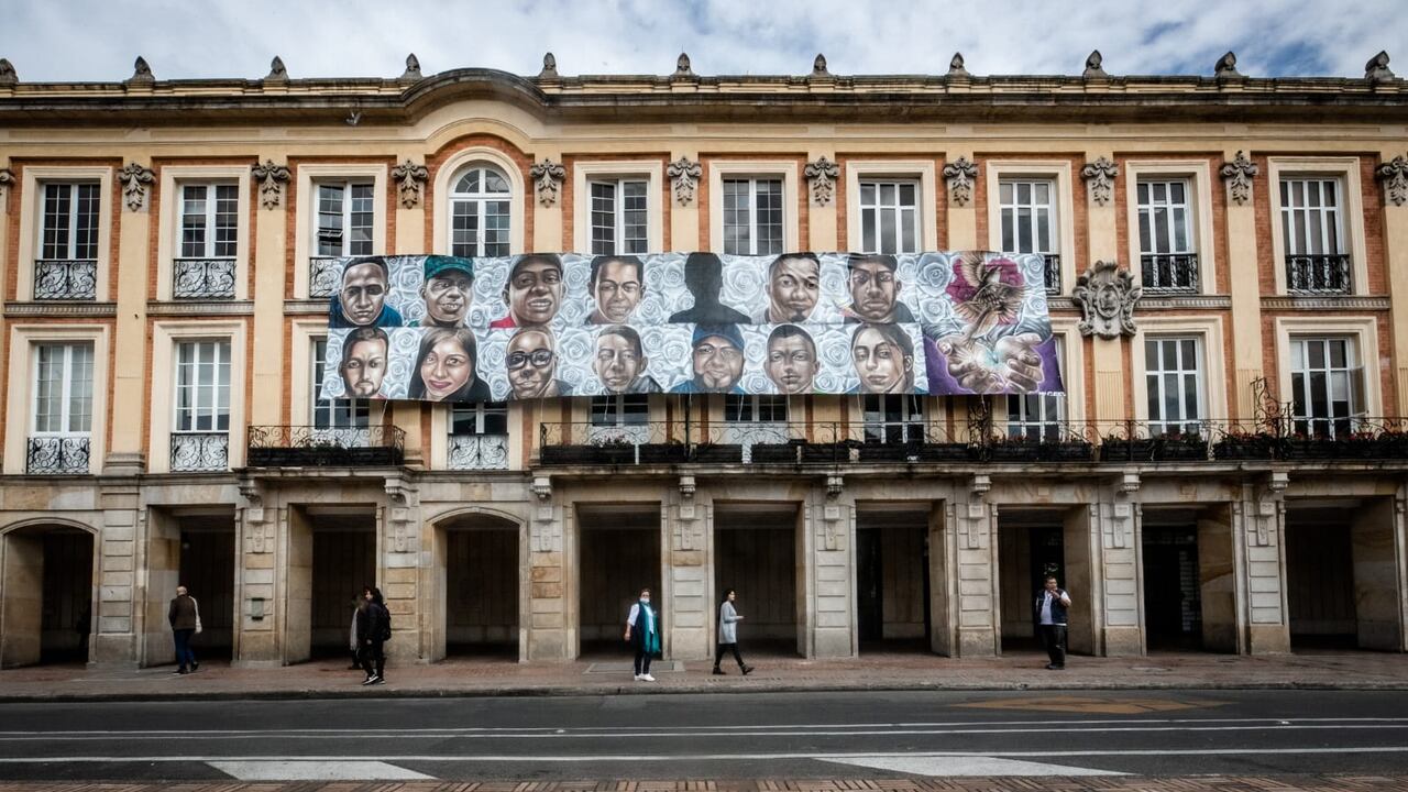 Este es el mural que fue revelado en la fachada de la Alcaldía de Bogotá en honor a las víctimas del 9 de septiembre de 2020.