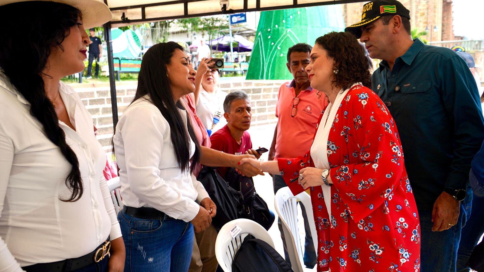 Con el mecanismo de traer a valor presente el recaudo de seis peajes en Santander, Boyacá, Norte de Santander y Cundinamarca, el Gobierno Nacional y las gobernaciones suscribieron un convenio marco para el mejoramiento del corredor que une a los municipios de Zipaquirá – Bucaramanga – San Alberto.