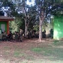 Este es un grupo de los militares que se encuentran rodeados y secuestrados por erradicadores.