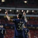 Lionel Messi celebrando su gol en el estadio Da Luz de Lisboa.