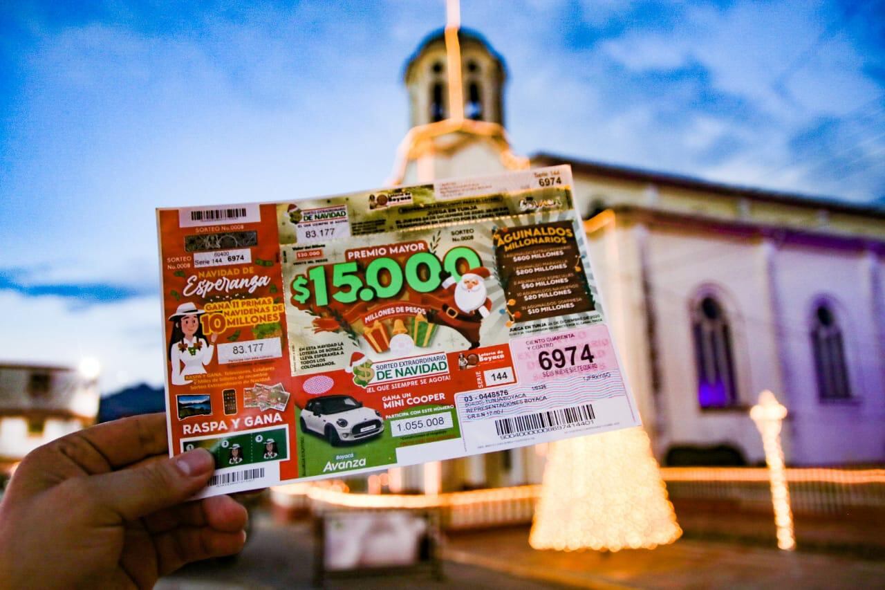 Boleto del sorteo extraordinario  de Navidad, vendido en la Basílica del Señor de los Milagros de Buga.