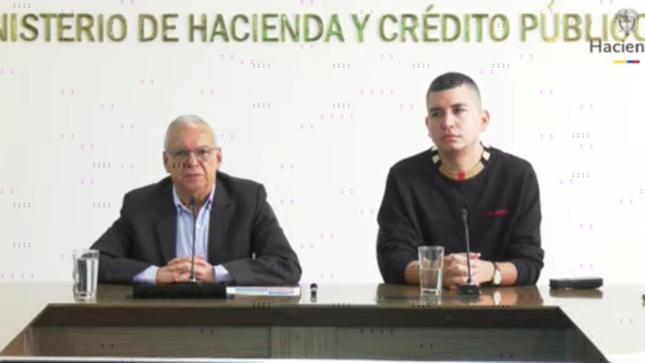 Ministro de Hacienda, Ricardo Bonilla, y presidente de Asobancaria, Jhonatan Malagón.