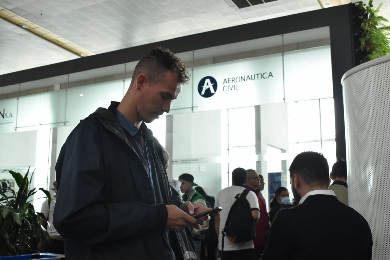 Crisis de pasajeros en el aeropuerto El Dorado