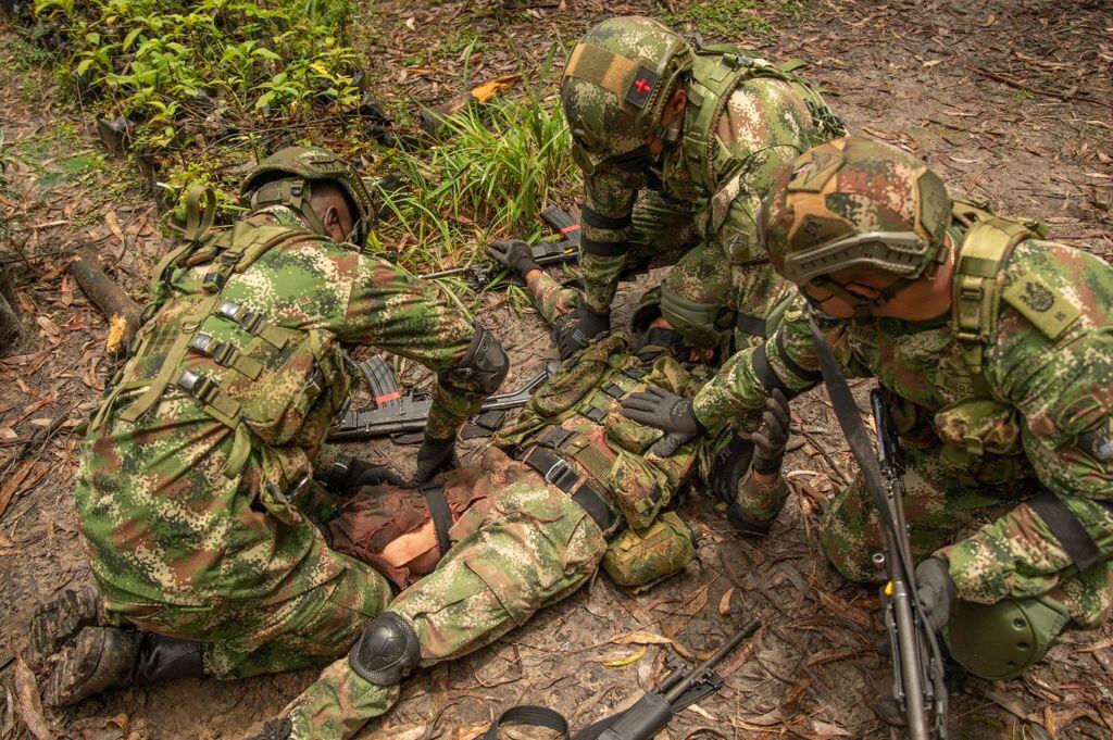 Suministra por el Ejército a SEMANA