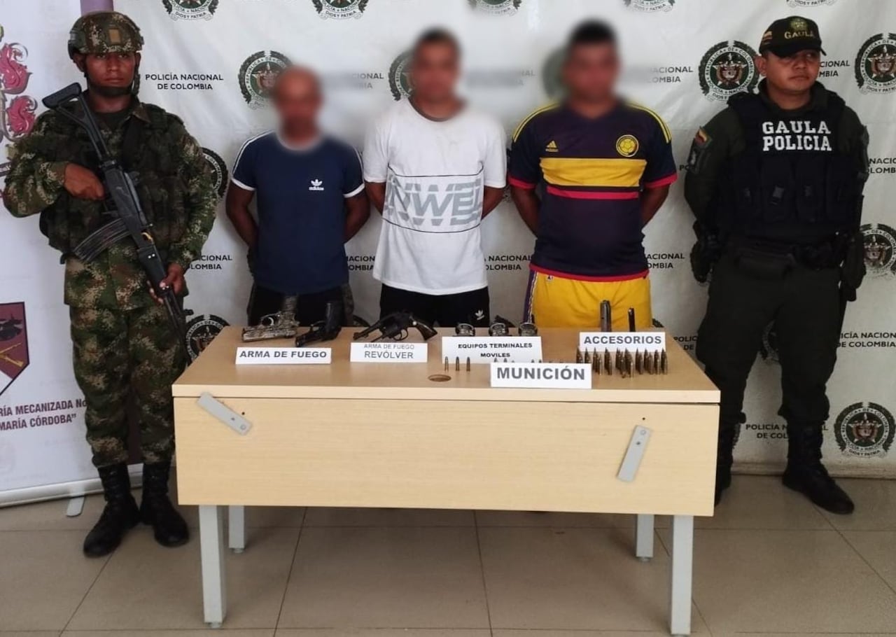 Presuntos miembros de las AGC encargados de cobrar extorsión y amedrentar a la ciudadanía