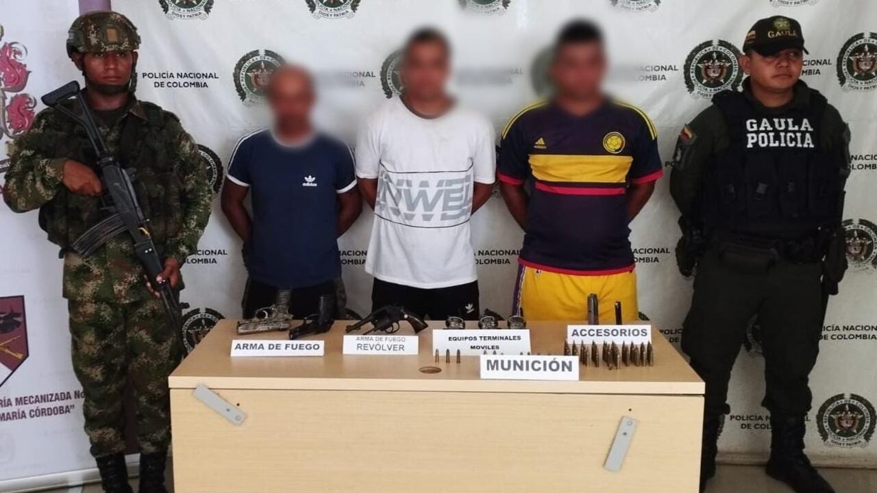 Presuntos miembros de las AGC encargados de cobrar extorsión y amedrentar a la ciudadanía