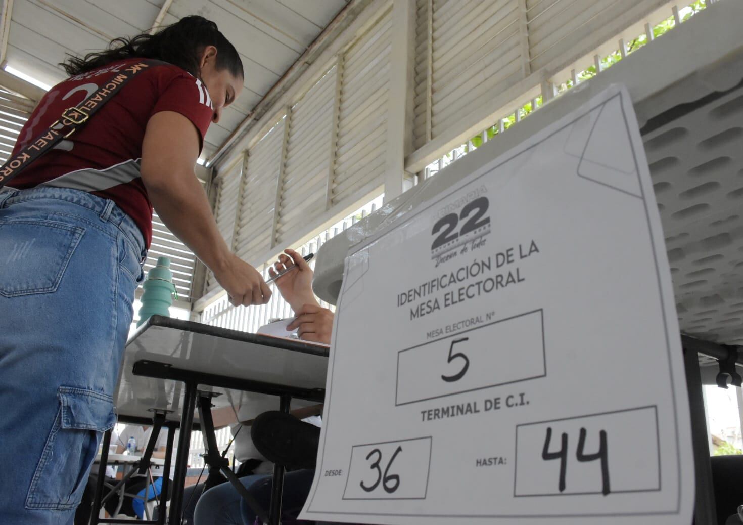 En el Polideportivo Las Orquídeas de Cali, Se llevaron a cabo las Elecciones Primarias de la República Bolivariana de Venezuela, con una asistencia masiva por parte de la comunidad venezolana residente en nuestra ciudad.