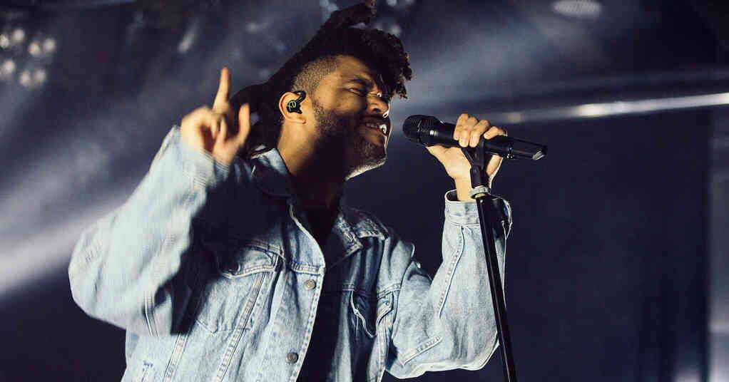 Estéreo Picnic  2017: 23, 24 y 25 de marzo.  Bogotá.  El festival de música más importante del país regresa en el 2017 con un cartel de lujo. Los artistas que encabezan el evento creado en el 2010 son The Weeknd,  Justice , The XX, The Strokes, Two Door Cinema Club, Flume, Deadmau5 y Martin Garrix. 