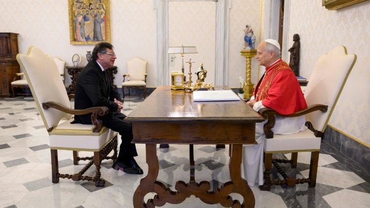 El Santo Padre León XIV recibió este jueves 2 de julio de 2026, en el Palacio Apostólico, a Gustavo Francisco Petro Urrego, Presidente de la República de Colombia
