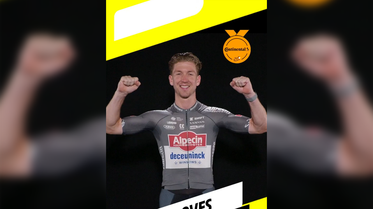 El australiano cruzó la línea de meta en solitario. Demuestra su emoción con lágrimas.