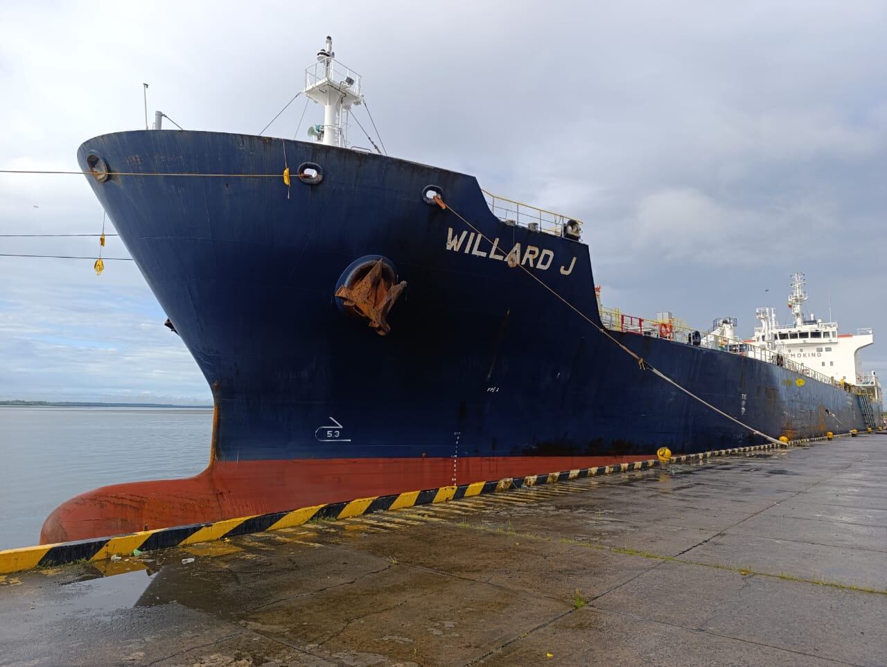 Petrodecol refuerza el suministro en el suroccidente con nueva descarga de gasolina en Buenaventura y Tumaco