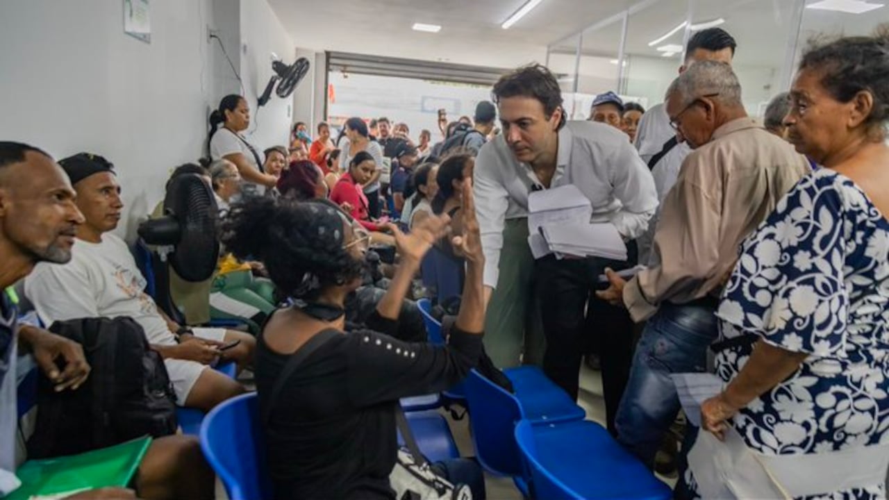 Daniel Quintero informó sobre nuevas políticas sobre la prestación del servicio de salud a menores de edad.