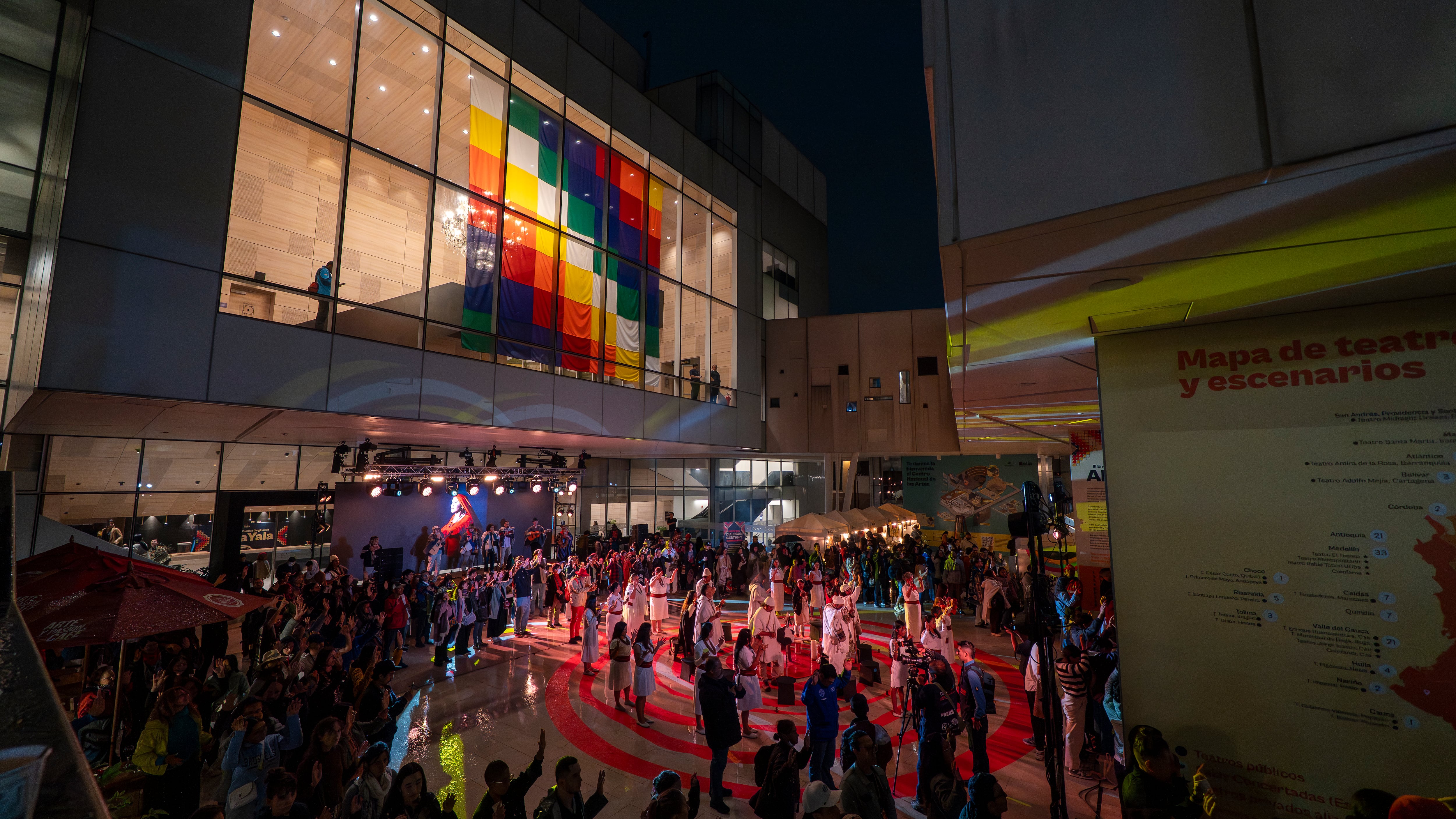 El Encuentro es el resultado de un proceso de construcción colectiva entre el Centro Nacional de las Artes y las comunidades indígenas, a través de una minga cultural que cada año define buena parte de sus contenidos y orientaciones.