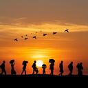 Los videos del joven argentino han despertado curiosidad entre los usuarios que evalúan salir de sus países de origen.