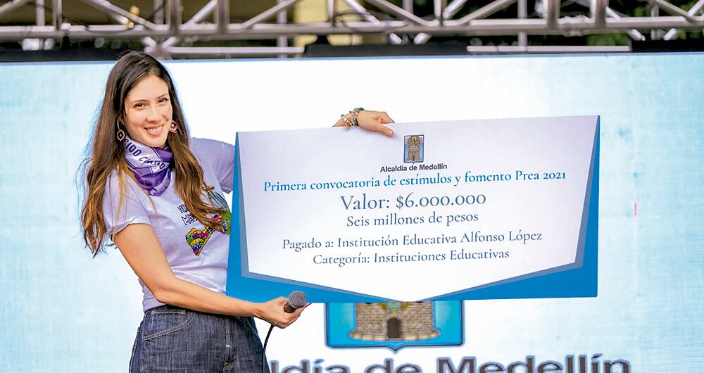   Tras atravesar una dura enfermedad con su hija menor, la pareja conformada por Daniel Quintero y Diana Osorio estuvo muy activa en el manejo de la pandemia, así como en la posterior reactivación de Medellín.