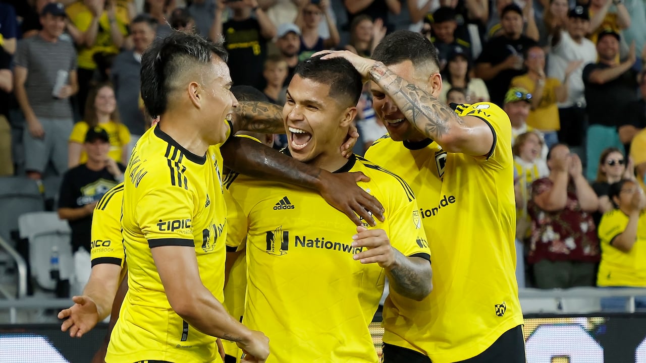 Juan Camilo "Cucho" Hernández celebrando en el Columbus Crew.