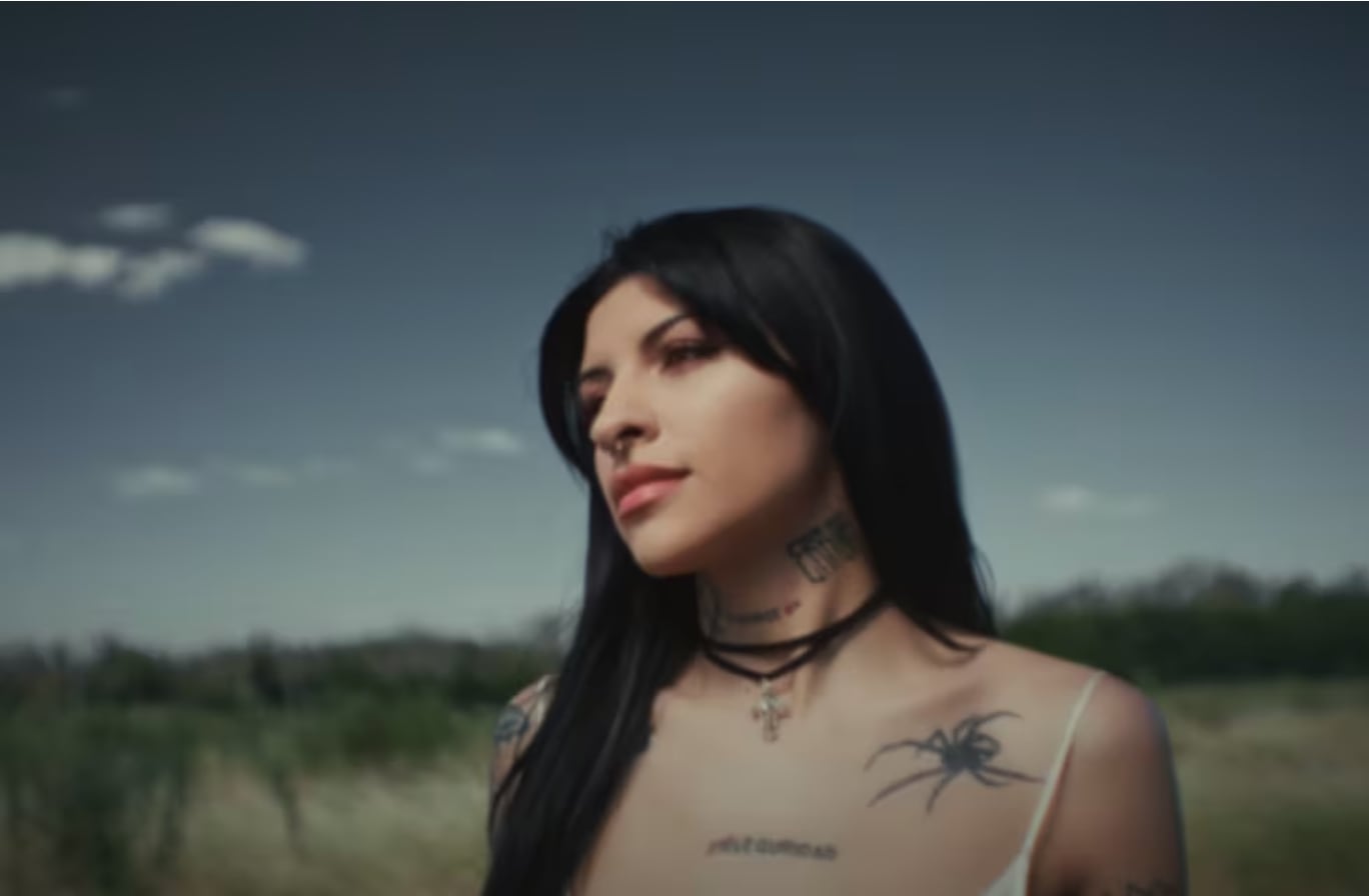 Cazzu sacó nueva canción y envió indirecta a Ángela Aguilar.