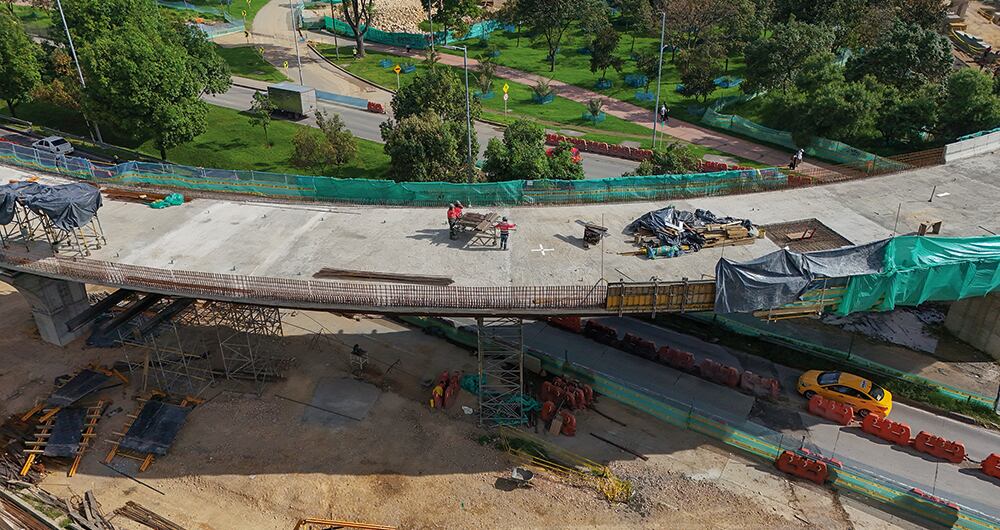 Obras de TransMilenio por la avenida 68.