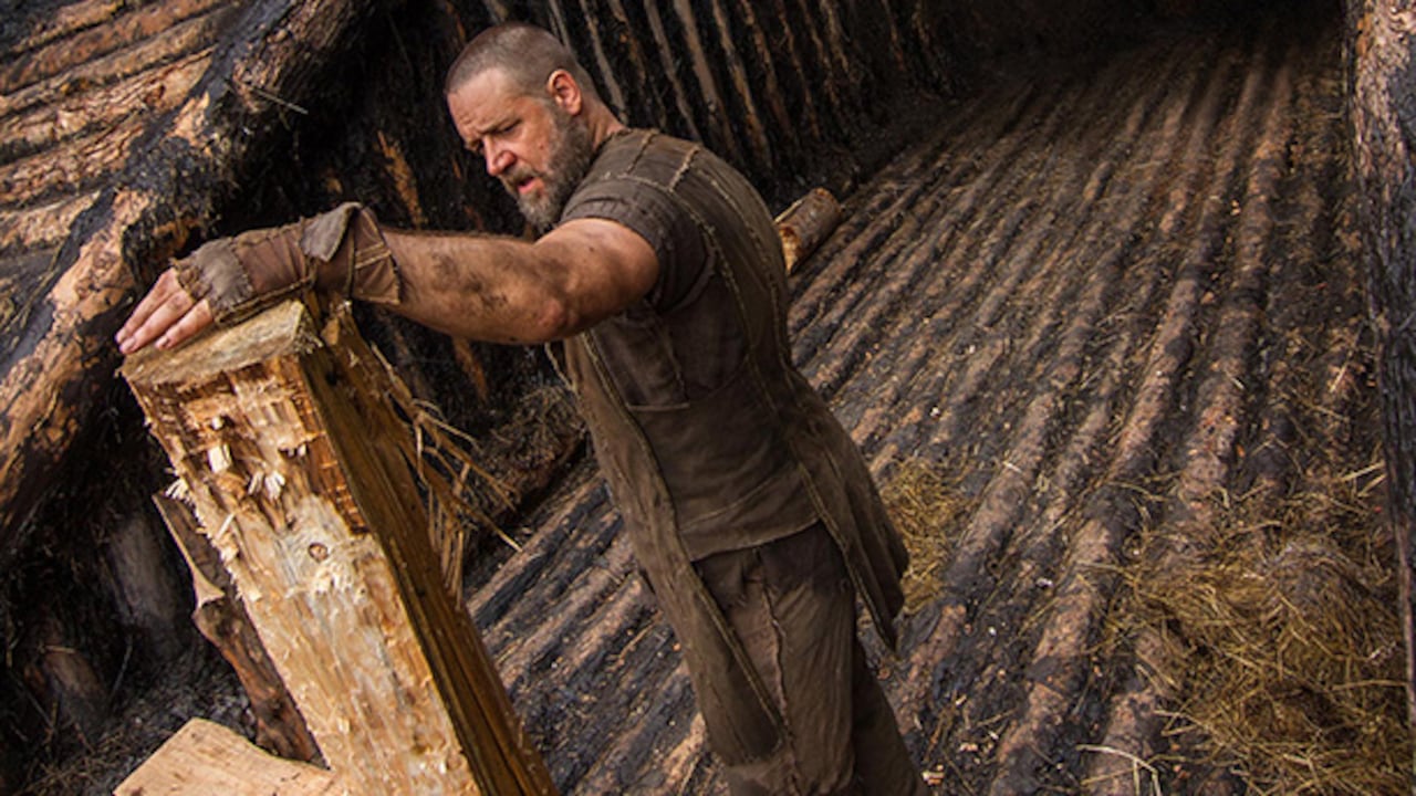 ‘Noé’, protagonizada por Russell Crowe, ha sido prohibida en varios países árabes que consideran pecaminosa la representación del profeta. El portugués Diego Morgado encarna a Jesús en ‘Hijo de Dios’.