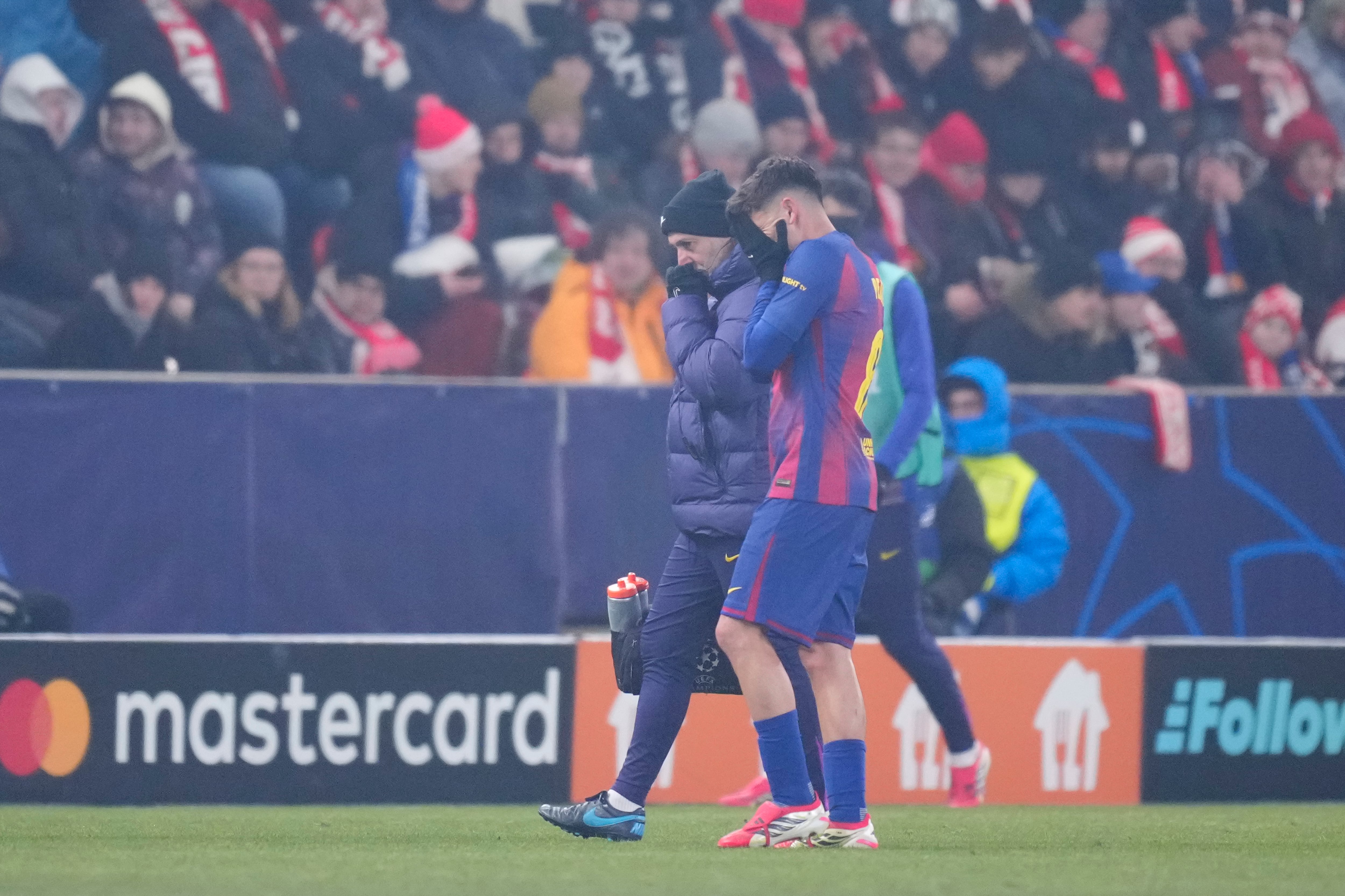 Pedri central midfield of Barcelona and Spain is replced injured during the UEFA Champions League 2025/26 League Phase MD7 match between SK Slavia Praha and FC Barcelona at Eden Arena on January 21, 2026 in Prague, Czech Republic. (Photo by Jose Breton/Pics Action/NurPhoto via Getty Images)