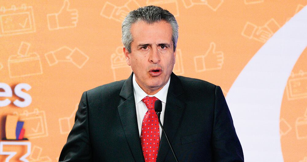 Luis fernando VelascoExministro del Interior