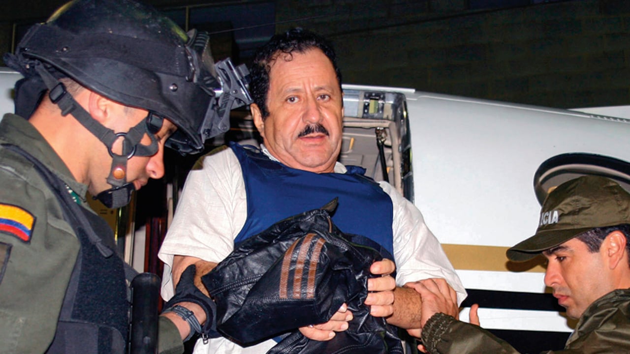 Dos gobernadores del Magdalena fueron condenados por recibir apoyo electoral del jefe de las autodefensas Hernán Giraldo Serna, extraditado en 2008.