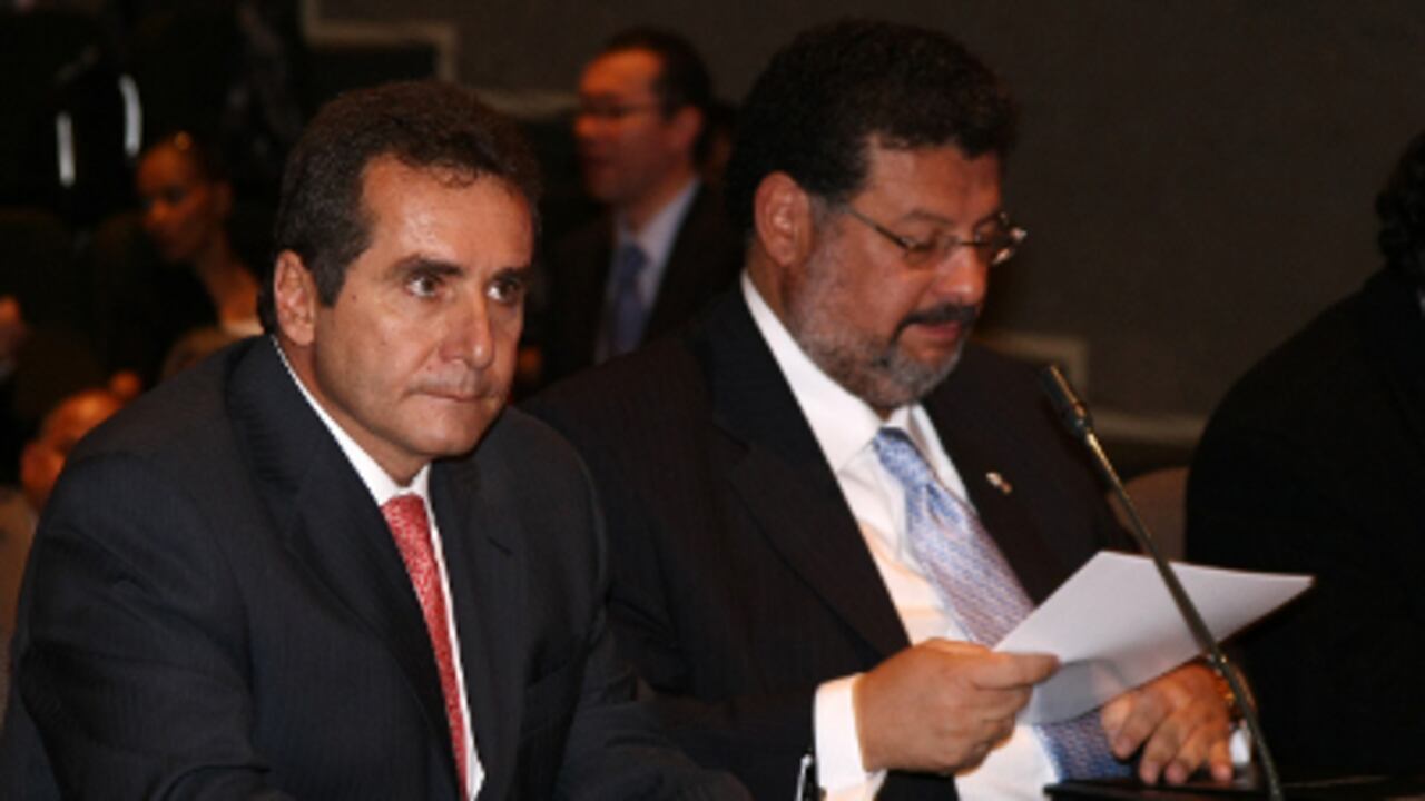 Benardo Moreno y su abogado, Jaime Granados.