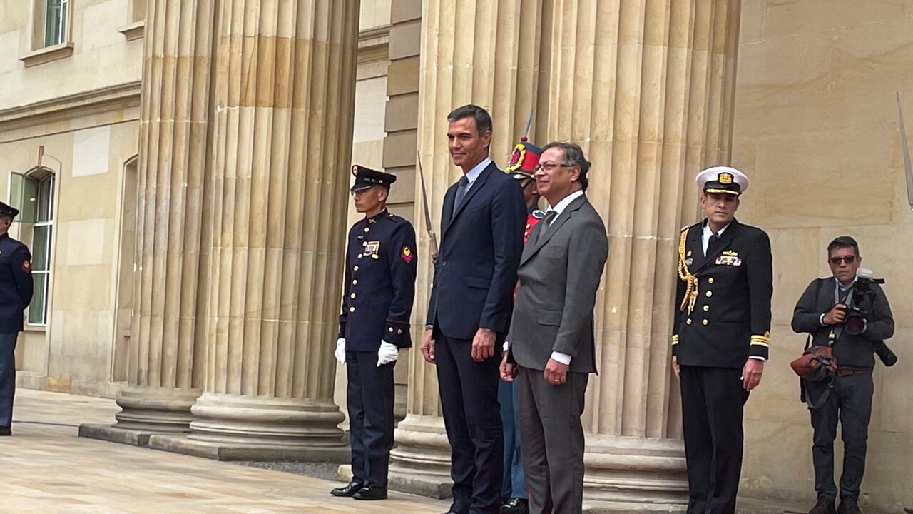 Presidente Gustavo Petro y el mandatario de España Pedro Sánchez