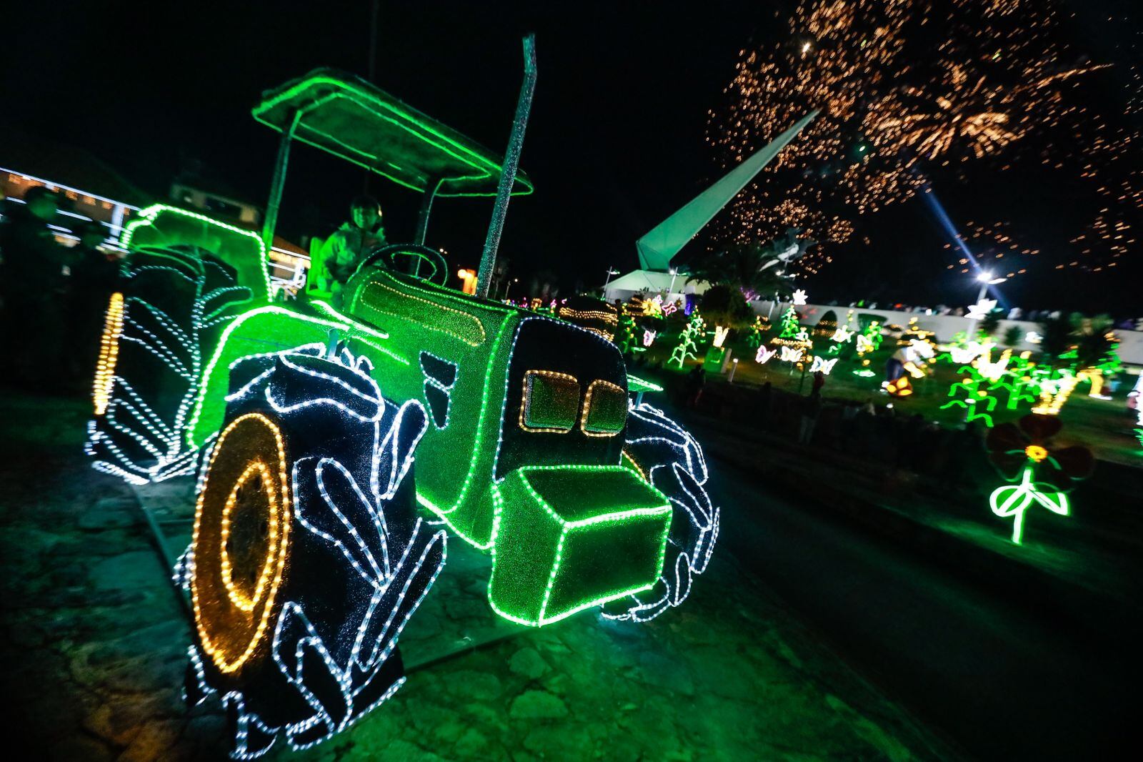 Sitios como el Puente de Boyacá y el Pantano de Vargas tienen un alumbrado que honra las tradiciones campesinas.
