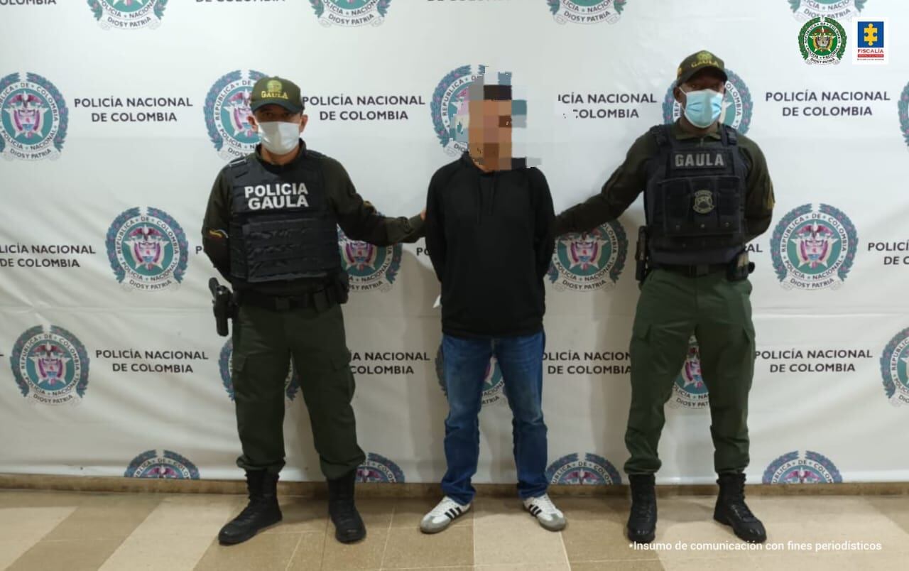 El procesado no aceptó el cargo imputado de extorsión agravada a título de autor en los dos casos