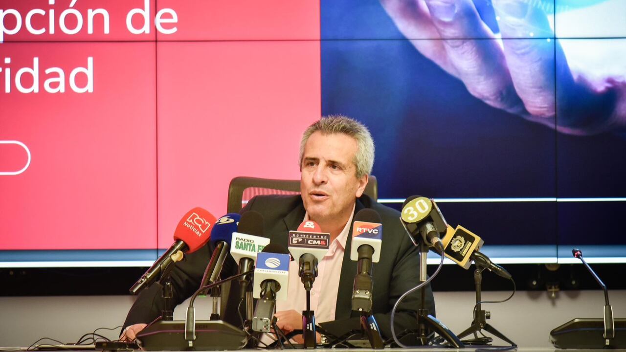 Luis Fernando Velasco.