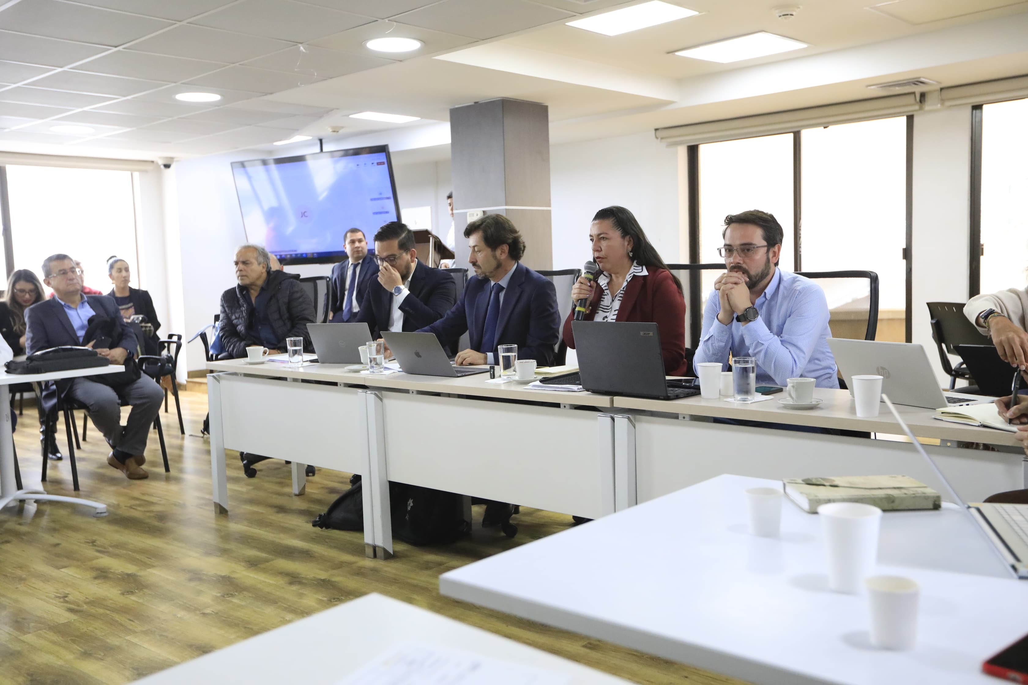 Mesa de negociación entre el gobierno y convocantes del paro arrocero