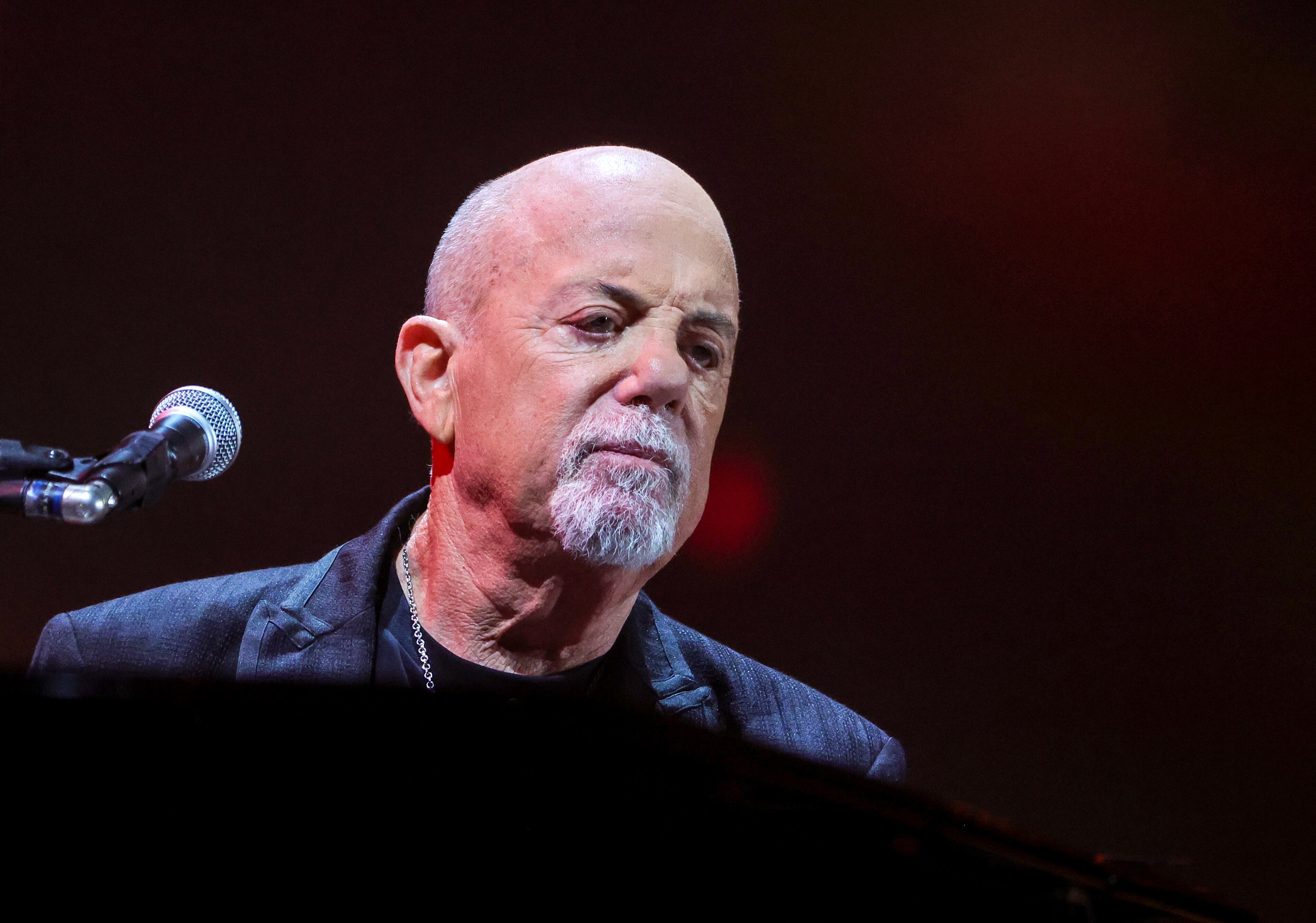 El icónico cantante y compositor Billy Joel ha cancelado su gira mundial tras recibir un diagnóstico médico que ha impactado a sus seguidores en todo el mundo.