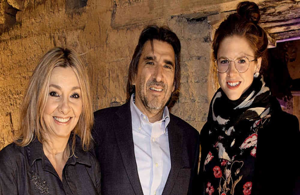 Vicky Turbay, José Gutiérrez y Anna Cave-Bigley.