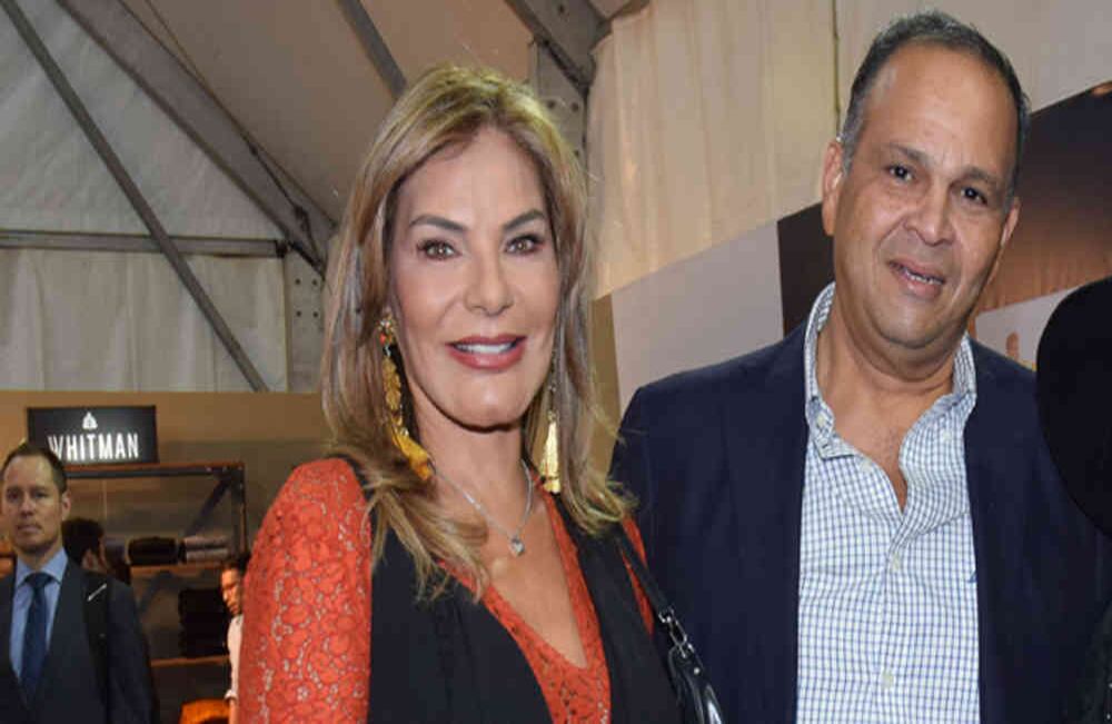 María Mónica Urbina y José Hernández.