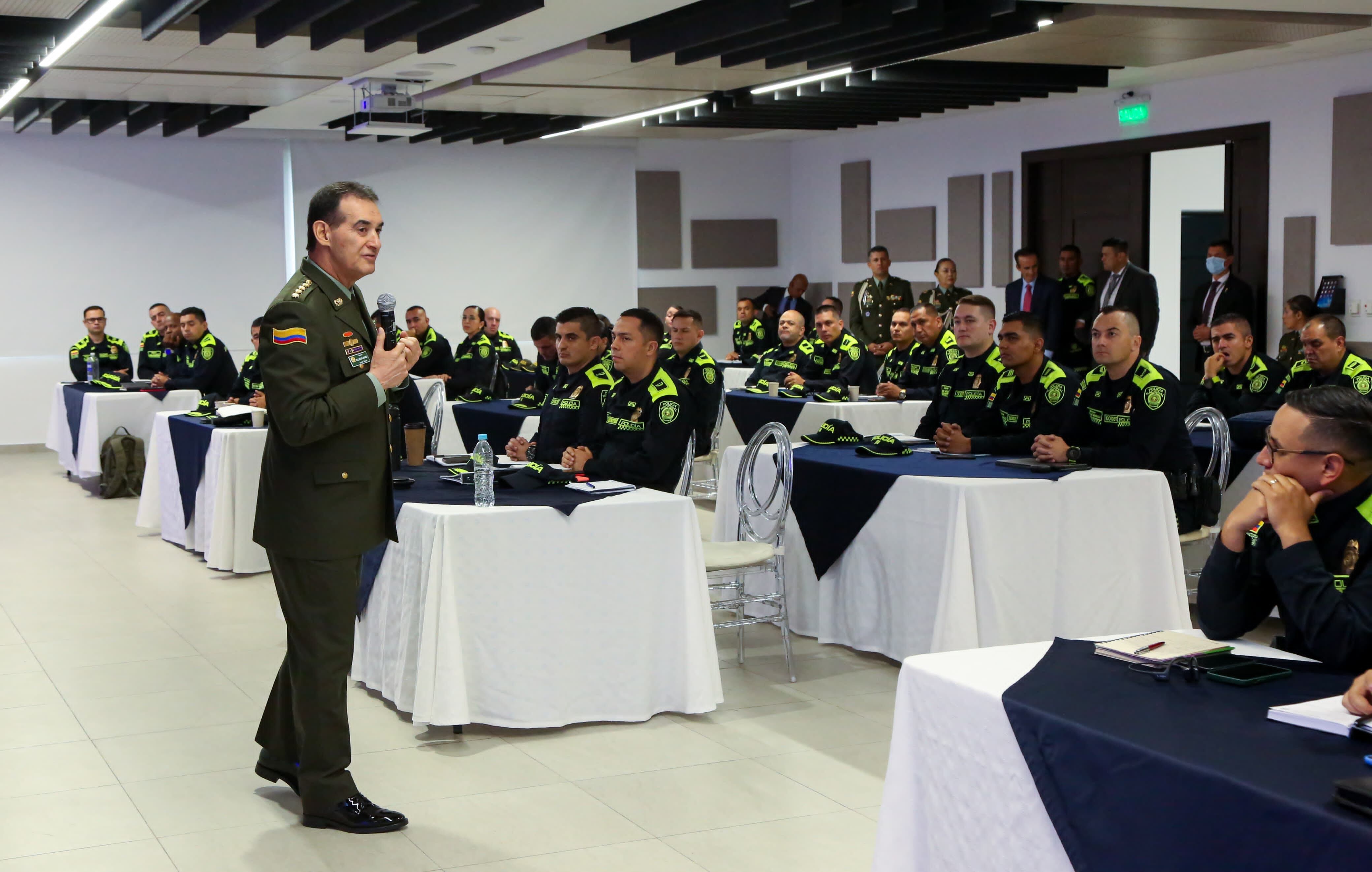 El director de la Policía, el general William Salamanca, entregó los lineamientos sobre el nuevo modelo de vigilancia.