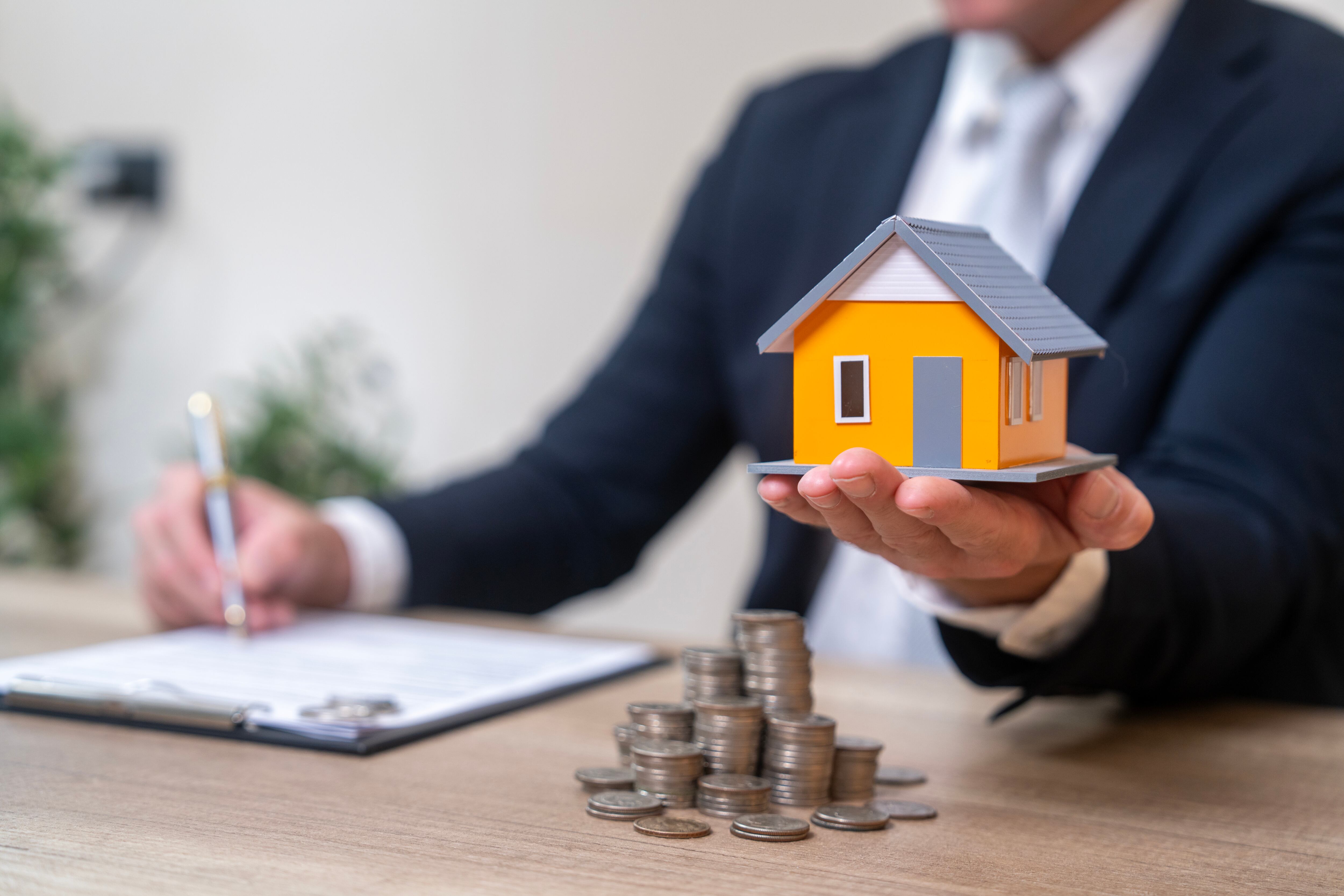 El programa PBV incluye más de 40 desarrollos residenciales en todo el condado, ofreciendo unidades para diferentes necesidades y tamaños de familia.