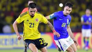 Daniel Muñoz en el partido ante Brasil por las eliminatorias sudamericanas