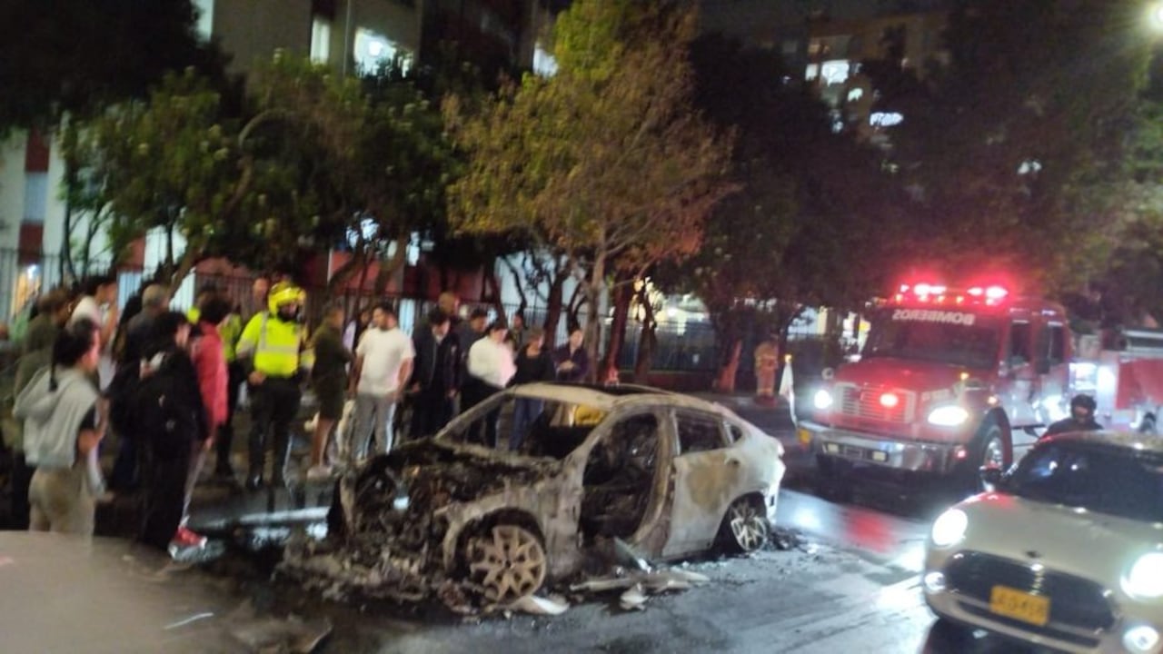 Incendio vehicular en la localidad de Suba, en la Calle 134 con Carrera 53.