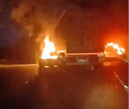 Vehículos de carga quemados en vía a Buenaventura