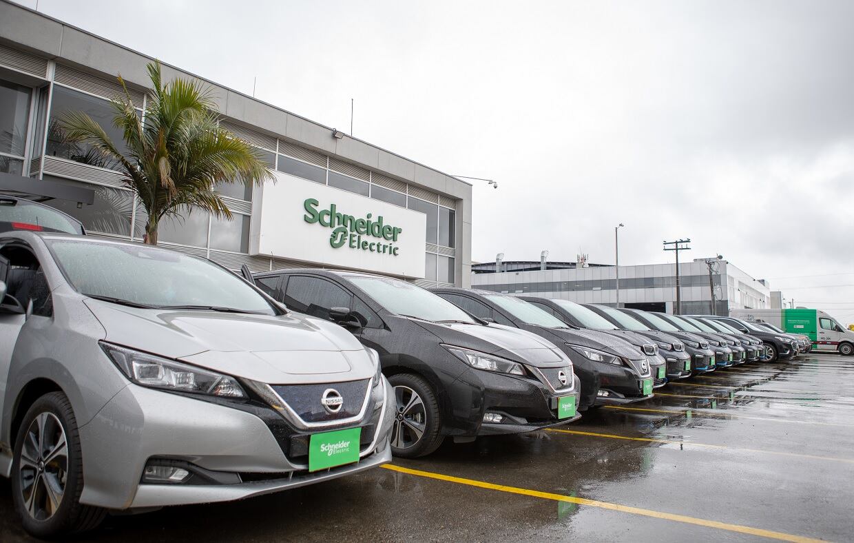 La flota está compuesta por 20 vehículos de las marcas BMW, Nissan y Volvo. Foto: Schneider Electric