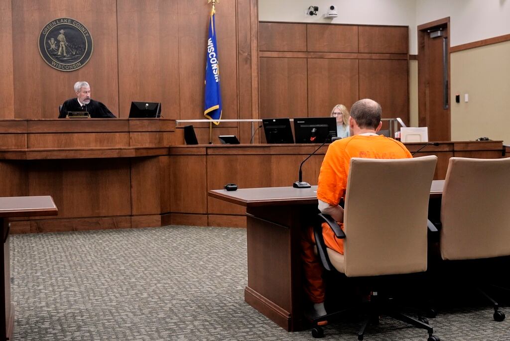 Ryan Borgwardt aparece en una sala del tribunal del condado de Green Lake el miércoles 11 de diciembre de 2024 en Green Lake, Wisconsin (Foto AP/Morry Gash)